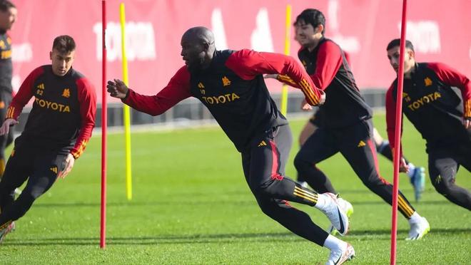 包含欧超杯窗口期再迎强敌，阿斯顿维拉再遭质疑，主帅态度——球迷炸锅，细节决定成败的词条-AYX